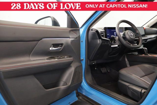 New 2026 Nissan Kicks SR w/ Cold Weather Package image 9