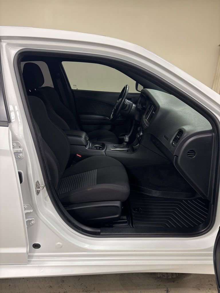 Used 2023 Dodge Charger R/T w/ Blacktop Package image 25