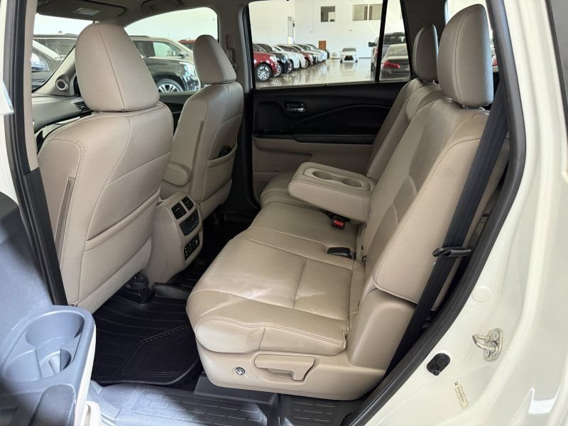 Used 2016 Honda Pilot Touring image 17