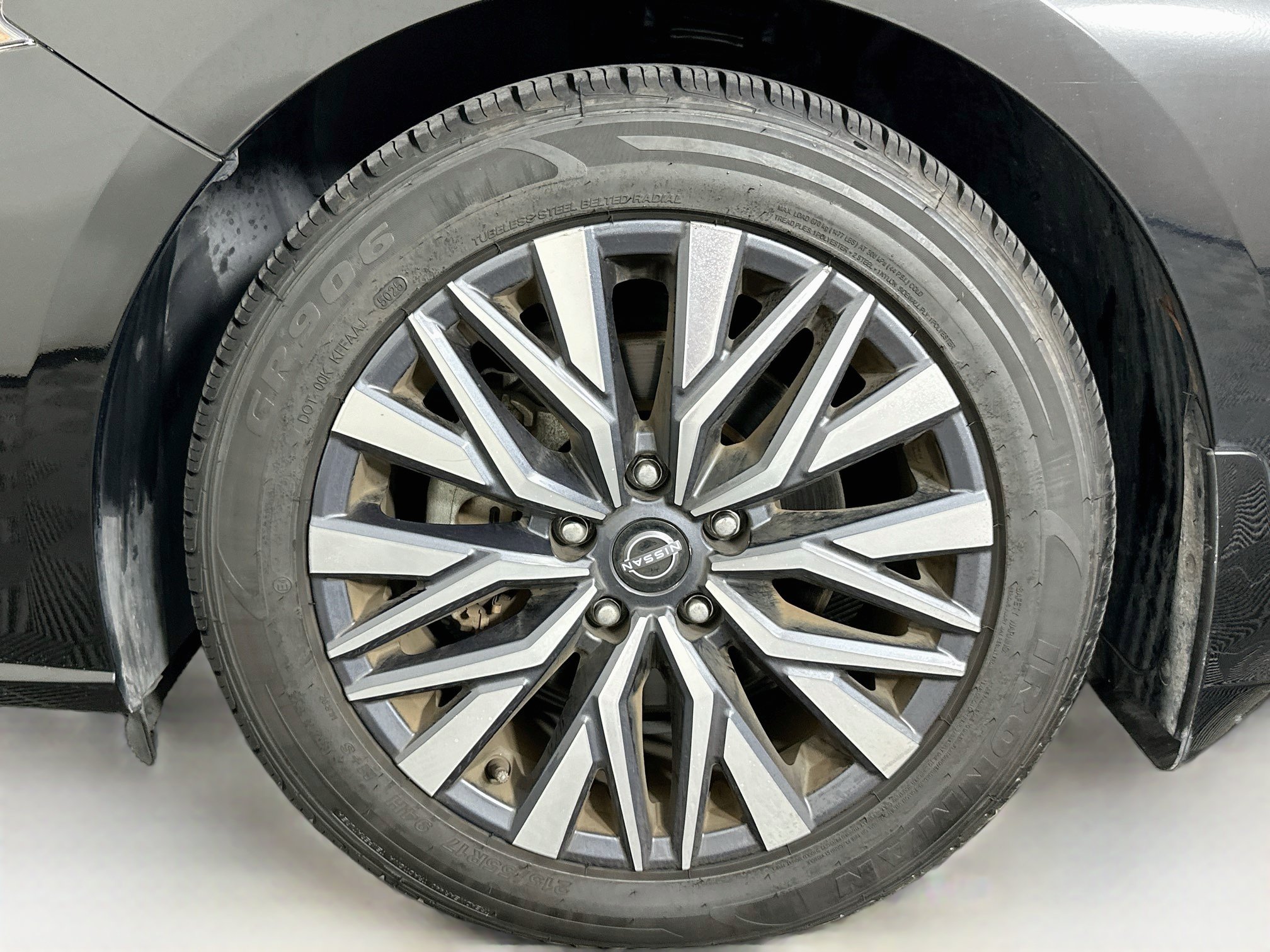 Used 2023 Nissan Altima 2.5 SV w/ SV Premium Package FWD image 11