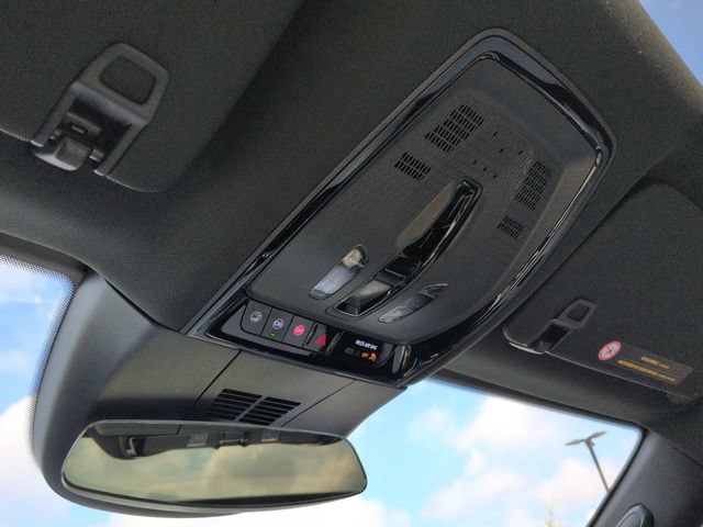Used 2024 Cadillac Lyriq Sport RWD image 21