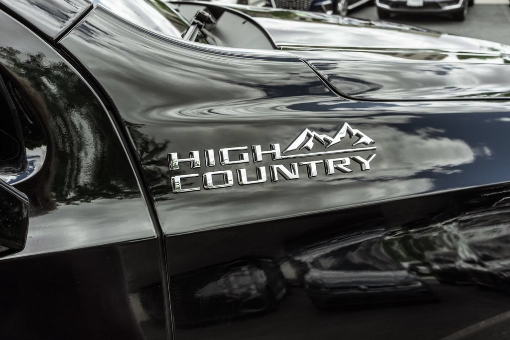 Used 2023 Chevrolet Tahoe High Country AWD/4WD image 4