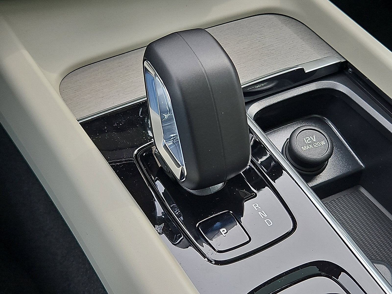 New 2026 Volvo V60 B5 Cross Country Plus w/ Protection Package Premier image 13