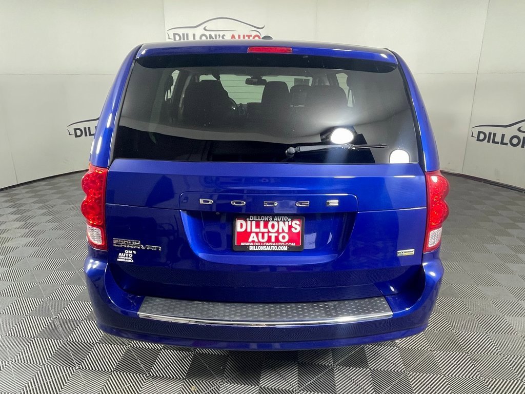 Used 2018 Dodge Grand Caravan SE w/ UConnect Hands-Free Group image 5