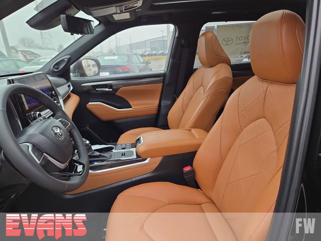 Certified 2026 Toyota Highlander Platinum image 22