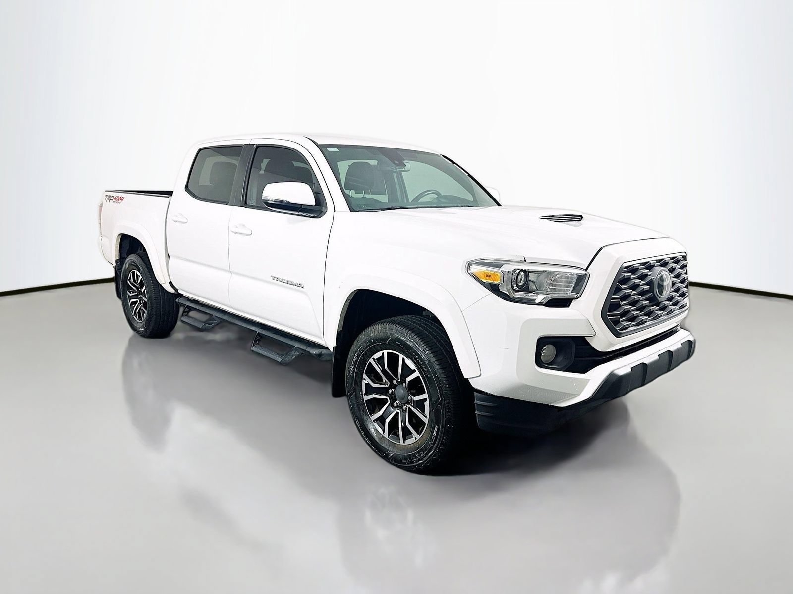 Used 2020 Toyota Tacoma TRD Sport w/ Technology Package AWD/4WD video 1
