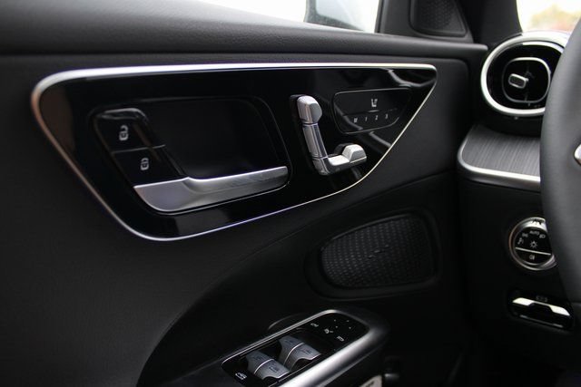 New 2025 Mercedes-Benz C 300 4MATIC Sedan image 21