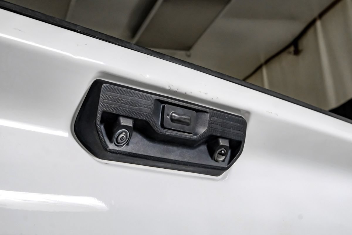 Used 2025 Chevrolet Silverado 2500 LT AWD/4WD image 48