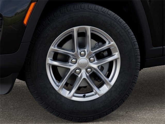 New 2025 Jeep Grand Cherokee Laredo X w/ Luxury Tech Group I image 8