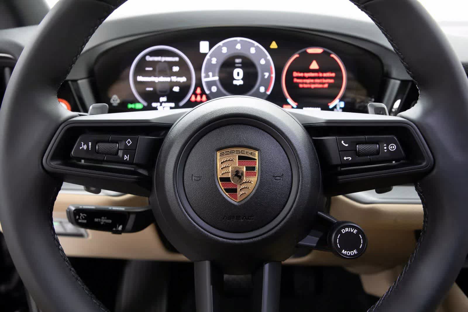 Certified 2025 Porsche Cayenne AWD/4WD image 14