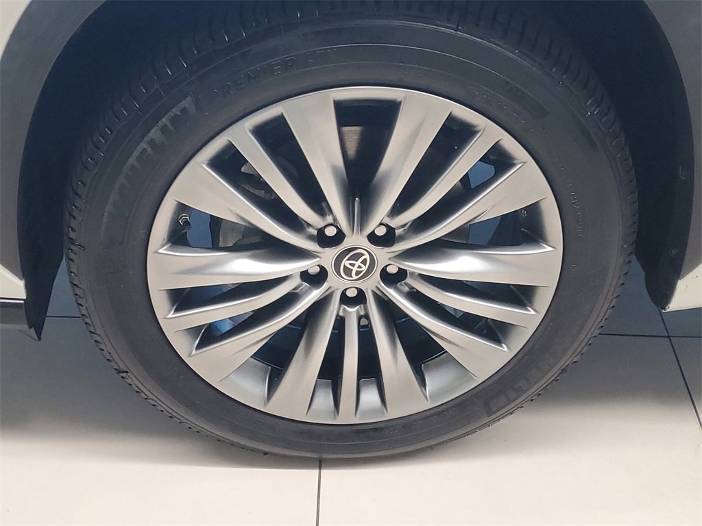 Certified 2021 Toyota Highlander Platinum image 4