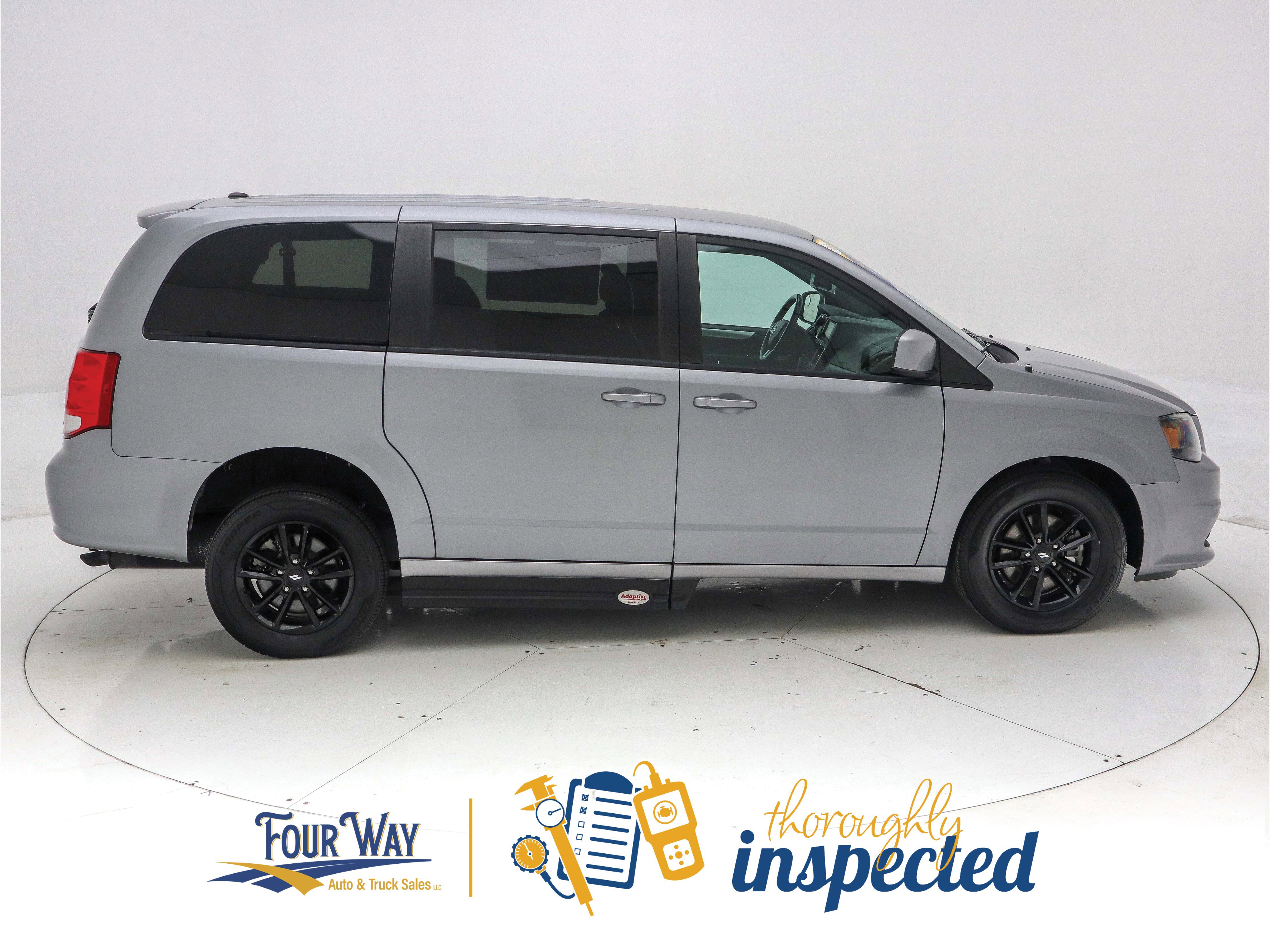 Used 2019 Dodge Grand Caravan GT image 3