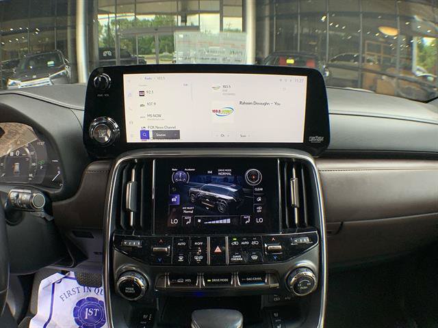 Used 2023 Lexus LX 600 4WD w/ Accessory Package (Z1) image 16