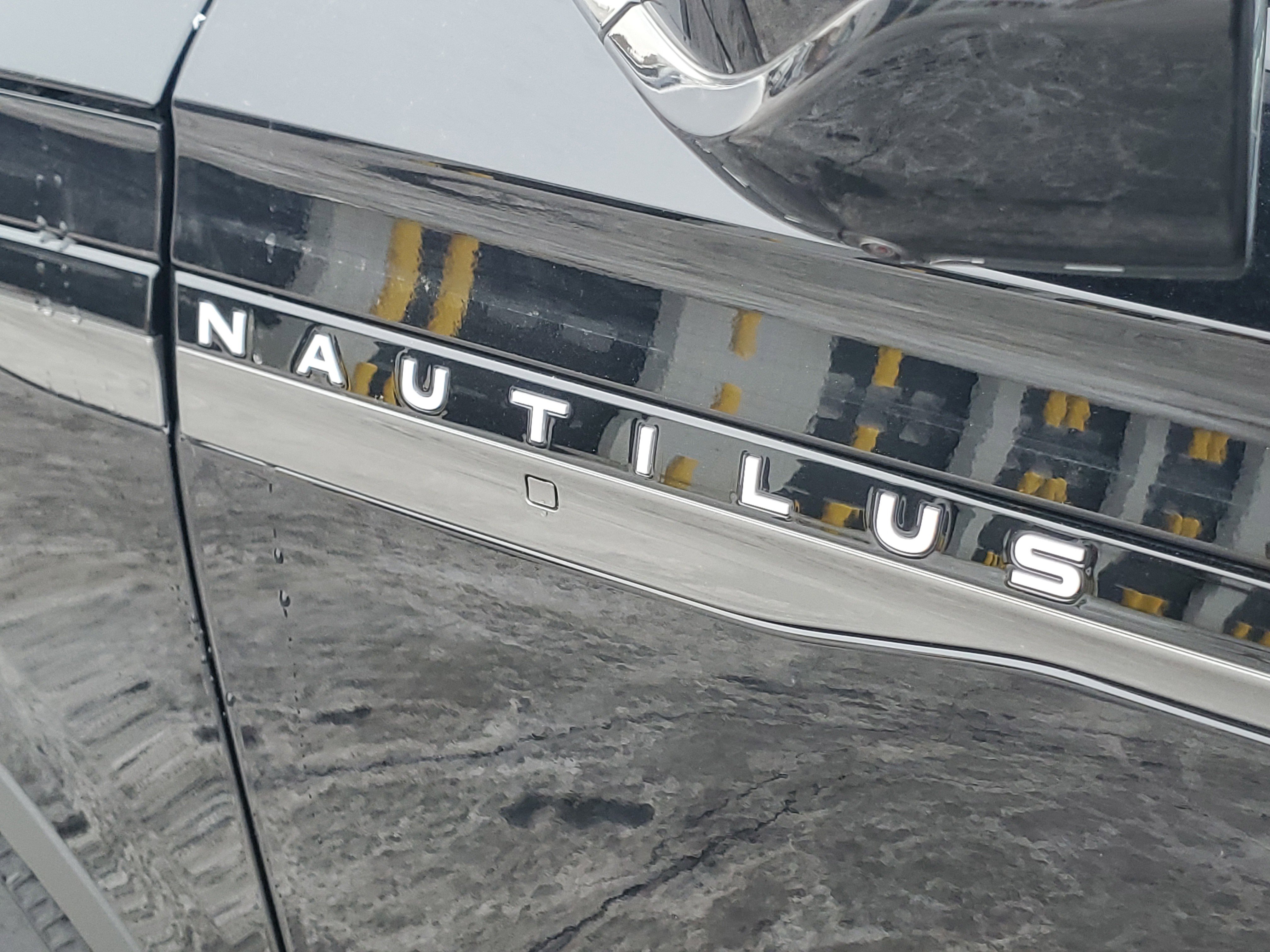 New 2026 Lincoln Nautilus Premier w/ Equipment Group 102A image 7