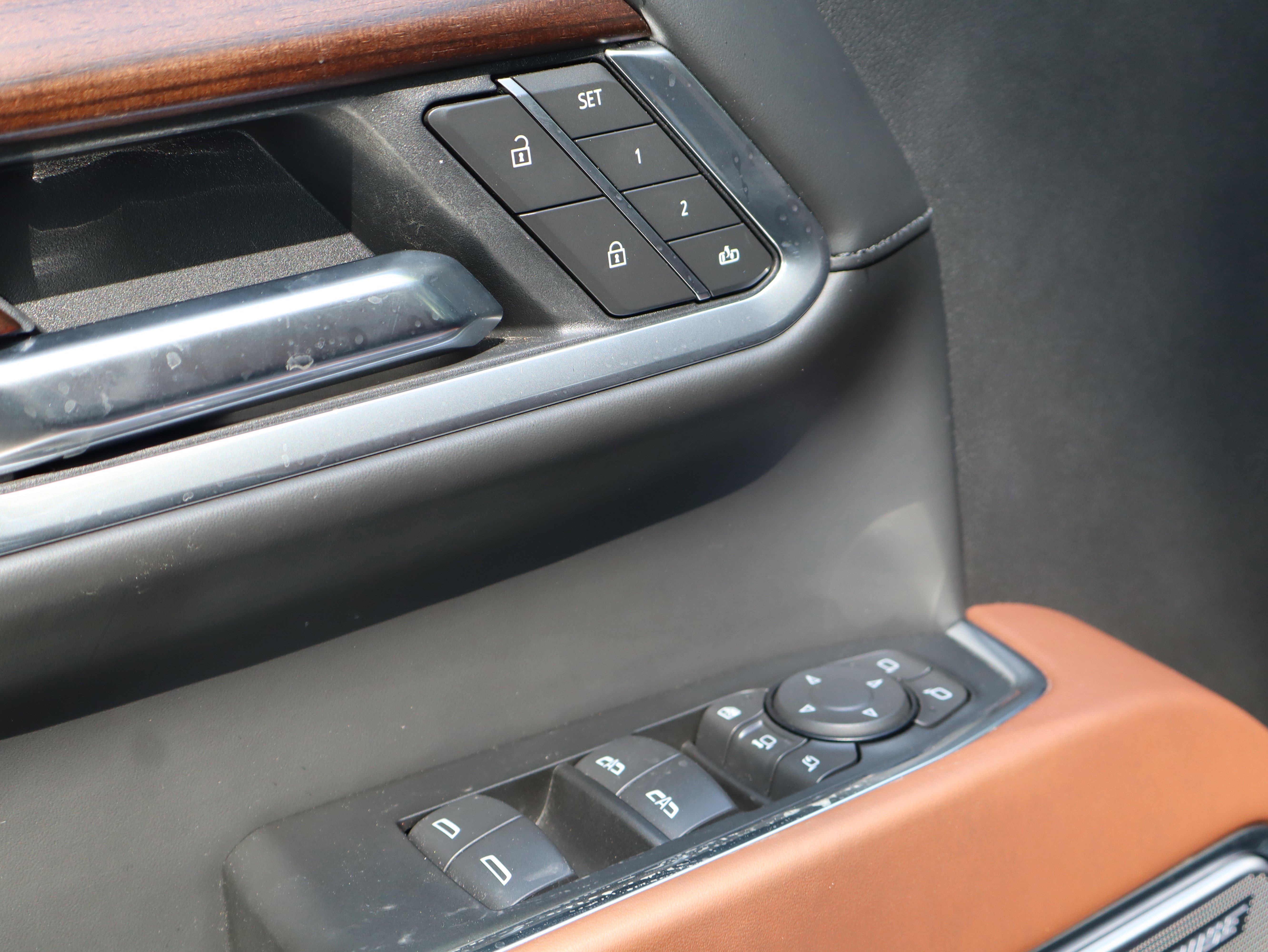 Used 2025 GMC Sierra 2500 Denali Ultimate image 21