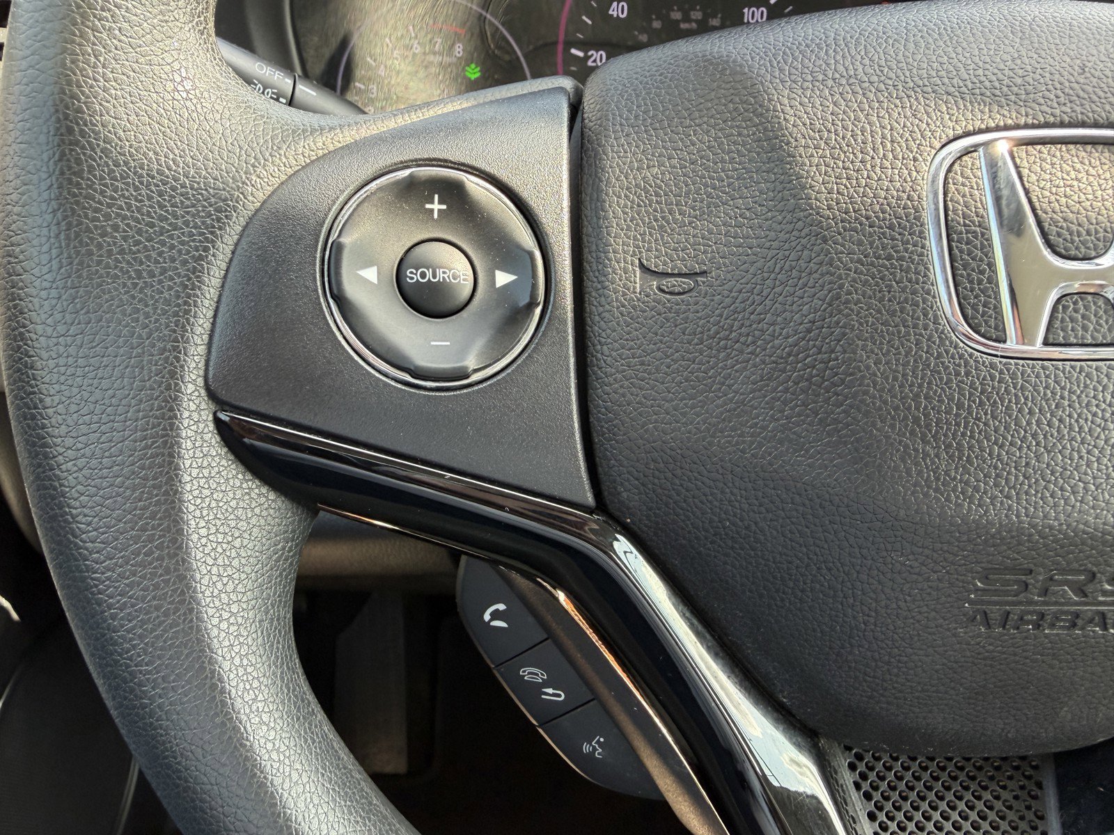 Used 2020 Honda HR-V LX image 24
