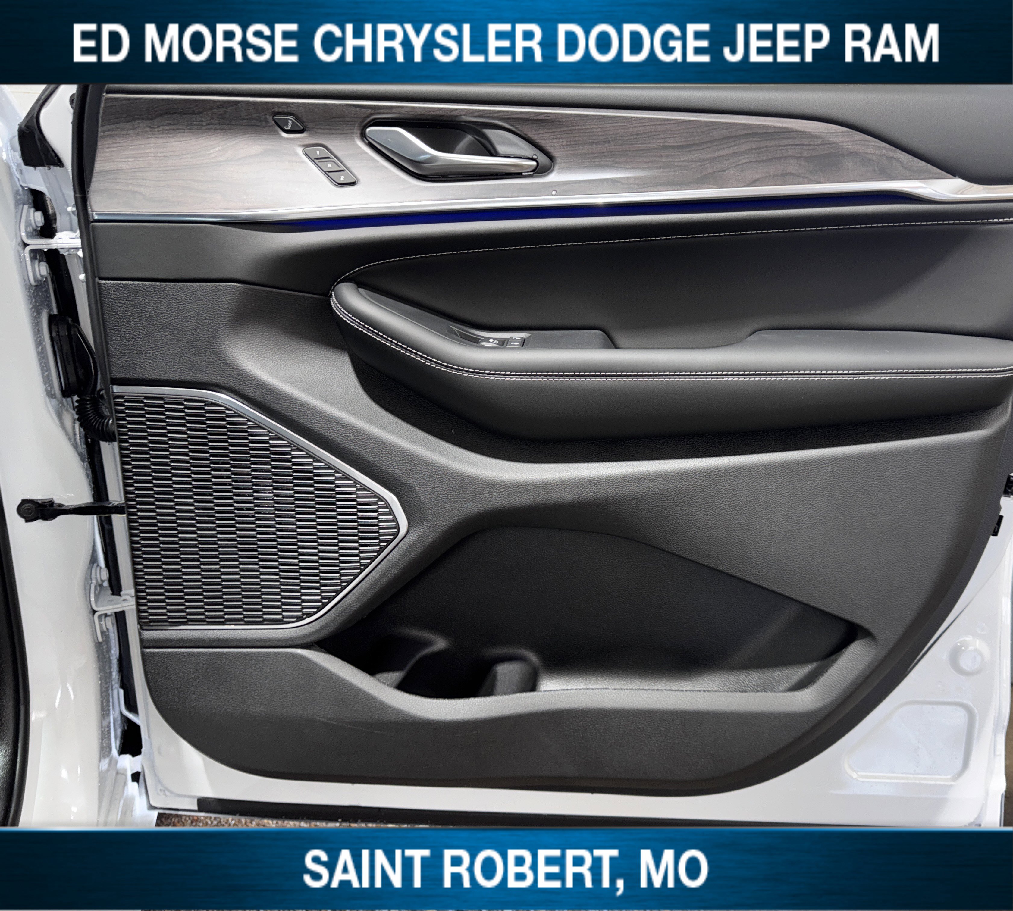 New 2025 Jeep Grand Cherokee L Overland w/ Luxury Tech Group IV image 38