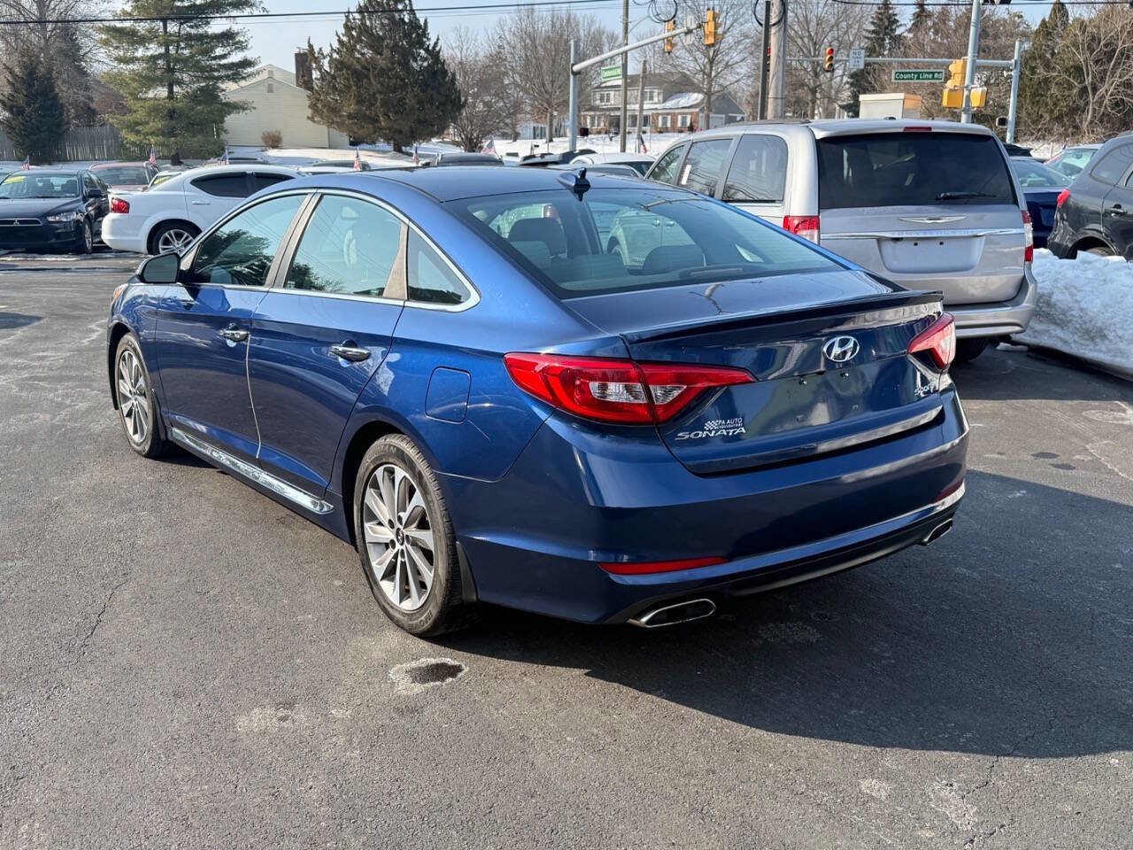 Used 2015 Hyundai Sonata Sport w/ Option Group 04 FWD image 7