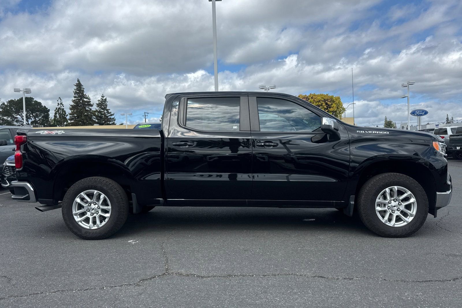 Used 2025 Chevrolet Silverado 1500 LT w/ All Star Edition Plus AWD/4WD image 4