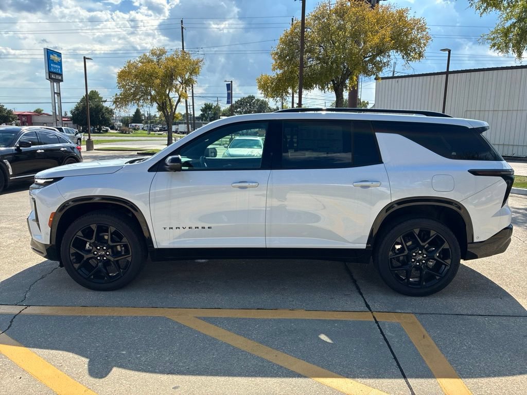 New 2026 Chevrolet Traverse RS w/ LPO, Floor Liner Package FWD image 12