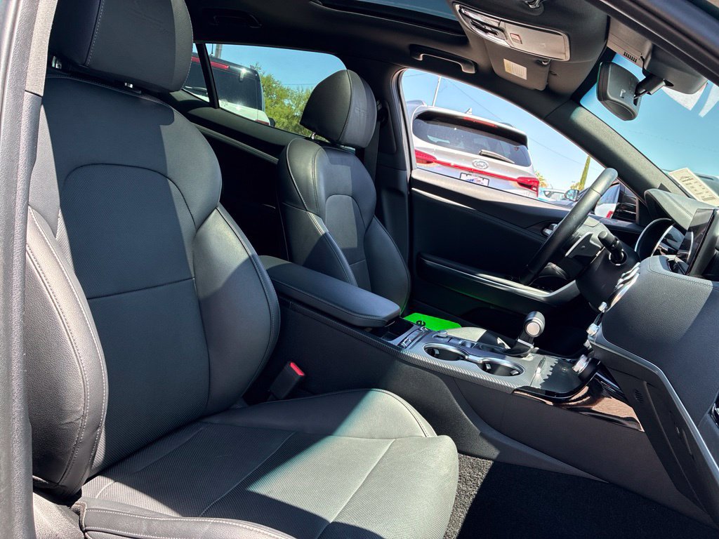 Used 2023 Kia Stinger GT-Line w/ Sun & Sound Package RWD image 12