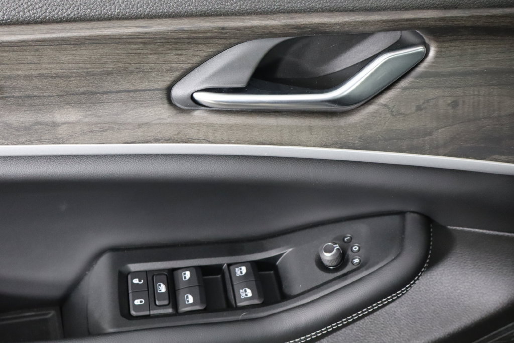 New 2026 Jeep Grand Cherokee Altitude AWD/4WD image 22