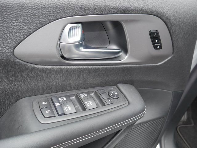New 2026 Chrysler Pacifica Select image 14