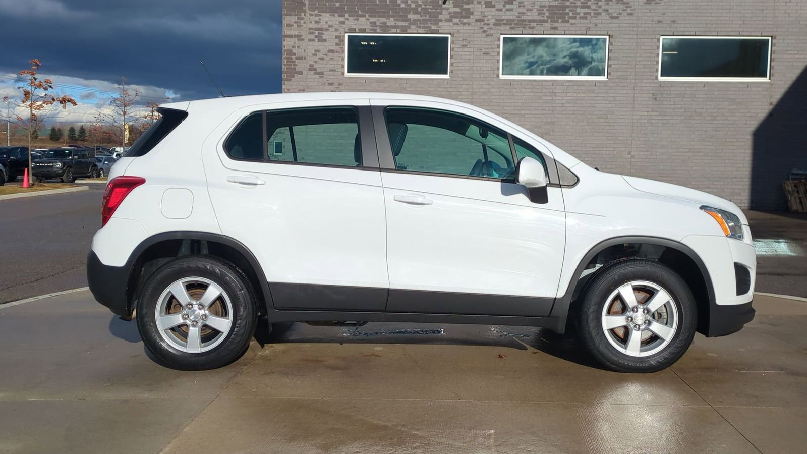 Used 2016 Chevrolet Trax LS image 9