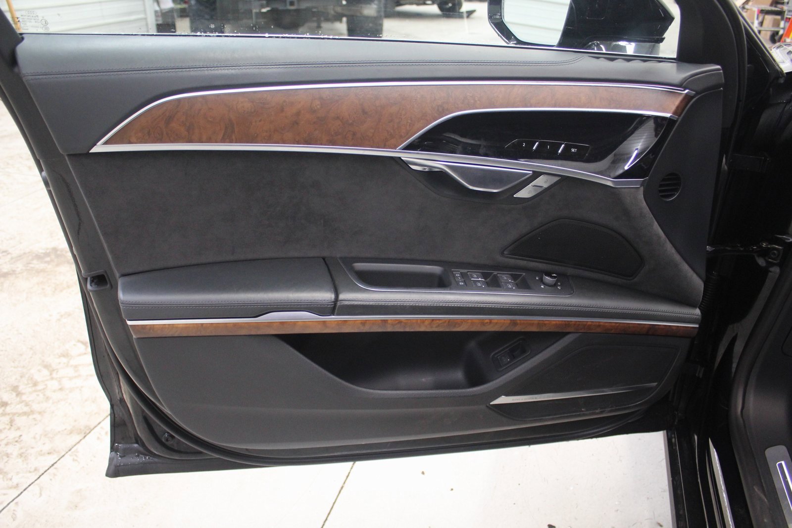 Used 2019 Audi A8 L 3.0T w/ Luxury Package image 12