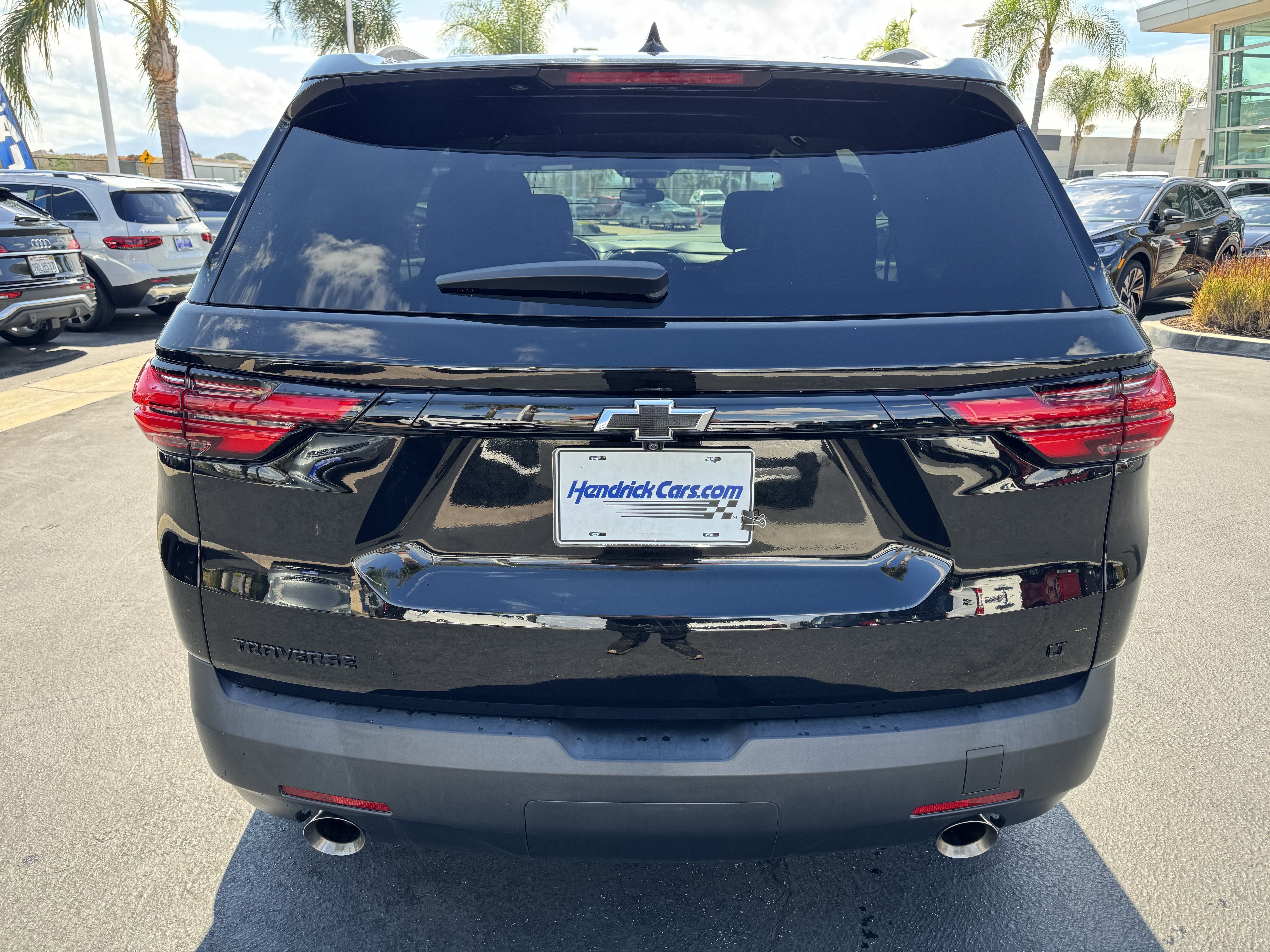 Used 2023 Chevrolet Traverse LT image 9