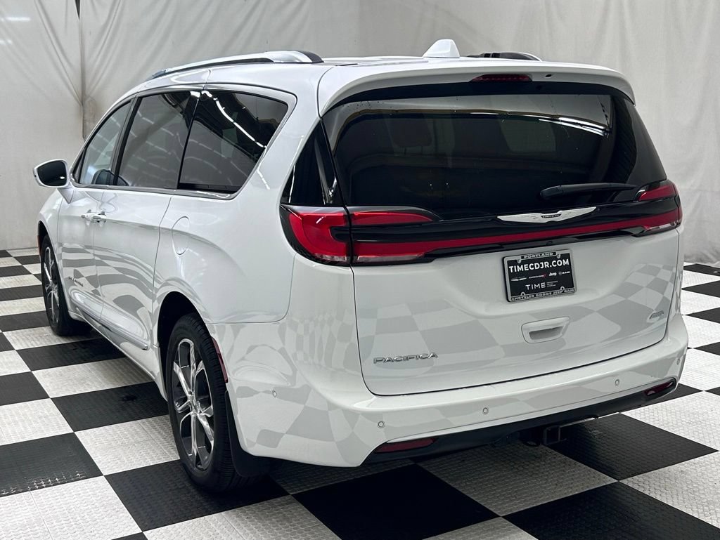 Certified 2022 Chrysler Pacifica Pinnacle AWD/4WD image 5