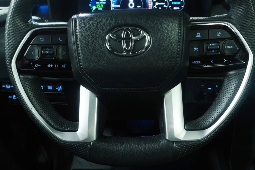 Certified 2024 Toyota Sequoia Platinum AWD/4WD image 22