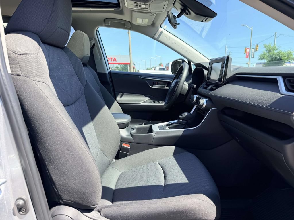 Certified 2022 Toyota RAV4 XLE w/ Convenience Package AWD/4WD image 13