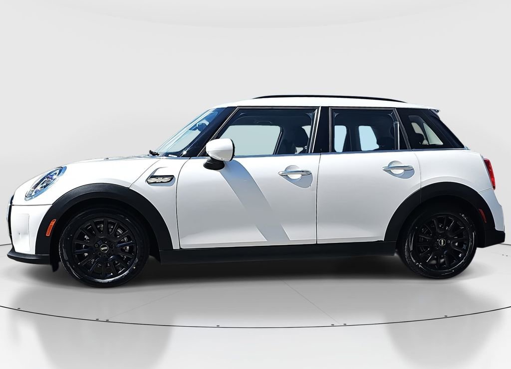 Used 2023 MINI Cooper 4-Door Hardtop image 8