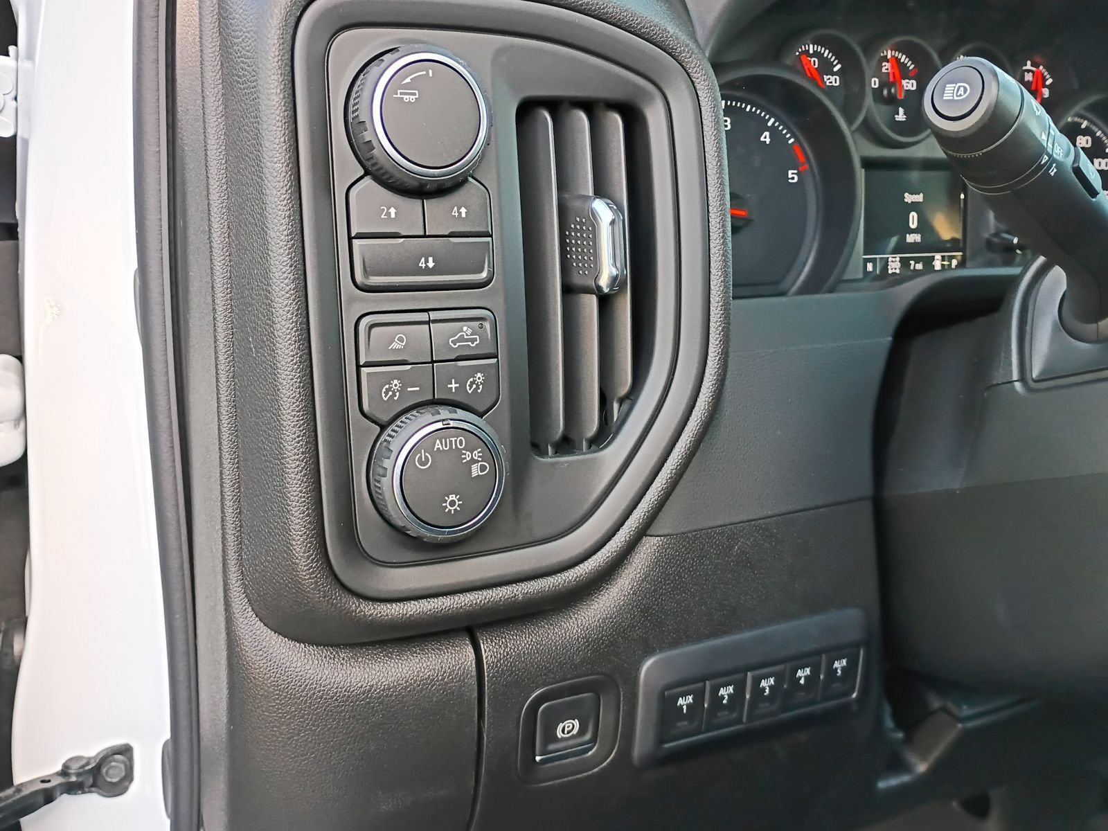 New 2026 Chevrolet Silverado 3500 W/T image 31