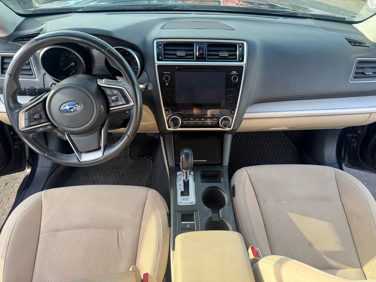 Used 2018 Subaru Outback 2.5i Premium image 12