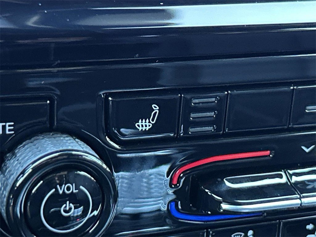 Used 2025 Jeep Grand Cherokee Limited w/ Black Appearance Package image 18