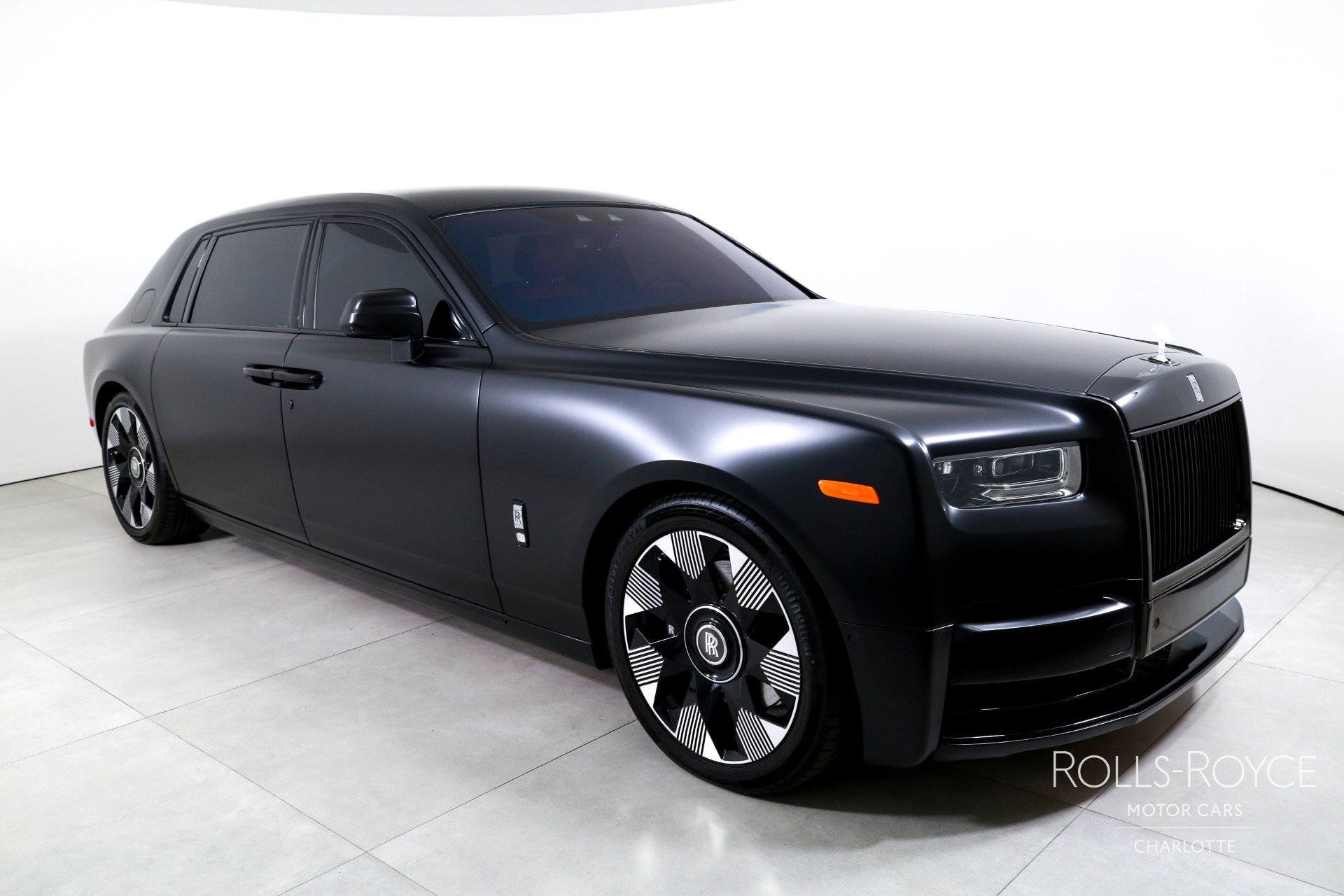 Used 2024 Rolls-Royce Phantom Extended Wheelbase w/ The Phantom Package image 6