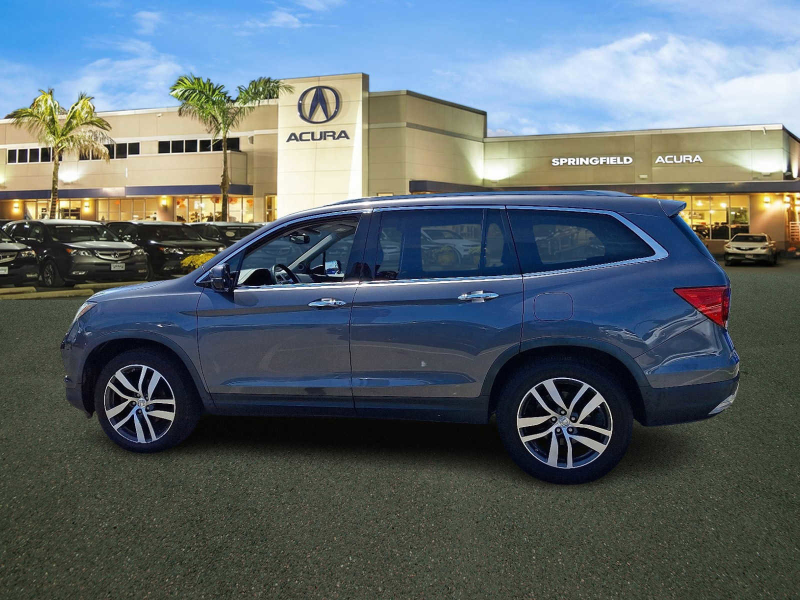 Used 2017 Honda Pilot Touring image 4