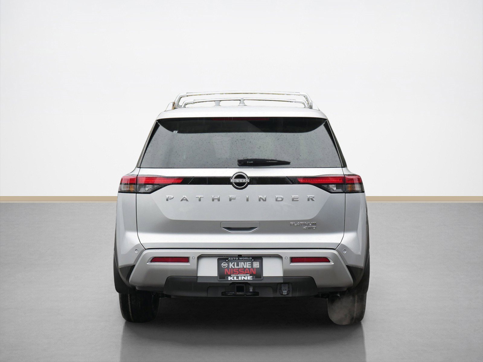 New 2025 Nissan Pathfinder Platinum image 3