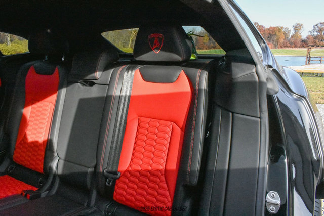 Used 2020 Lamborghini Urus image 40