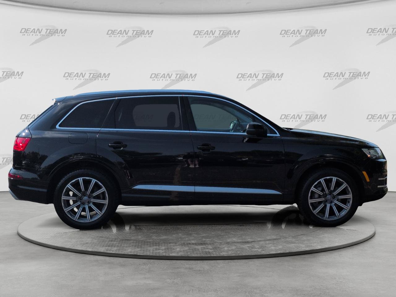 Used 2018 Audi Q7 3.0T Premium Plus w/ Premium Plus Package AWD/4WD image 8
