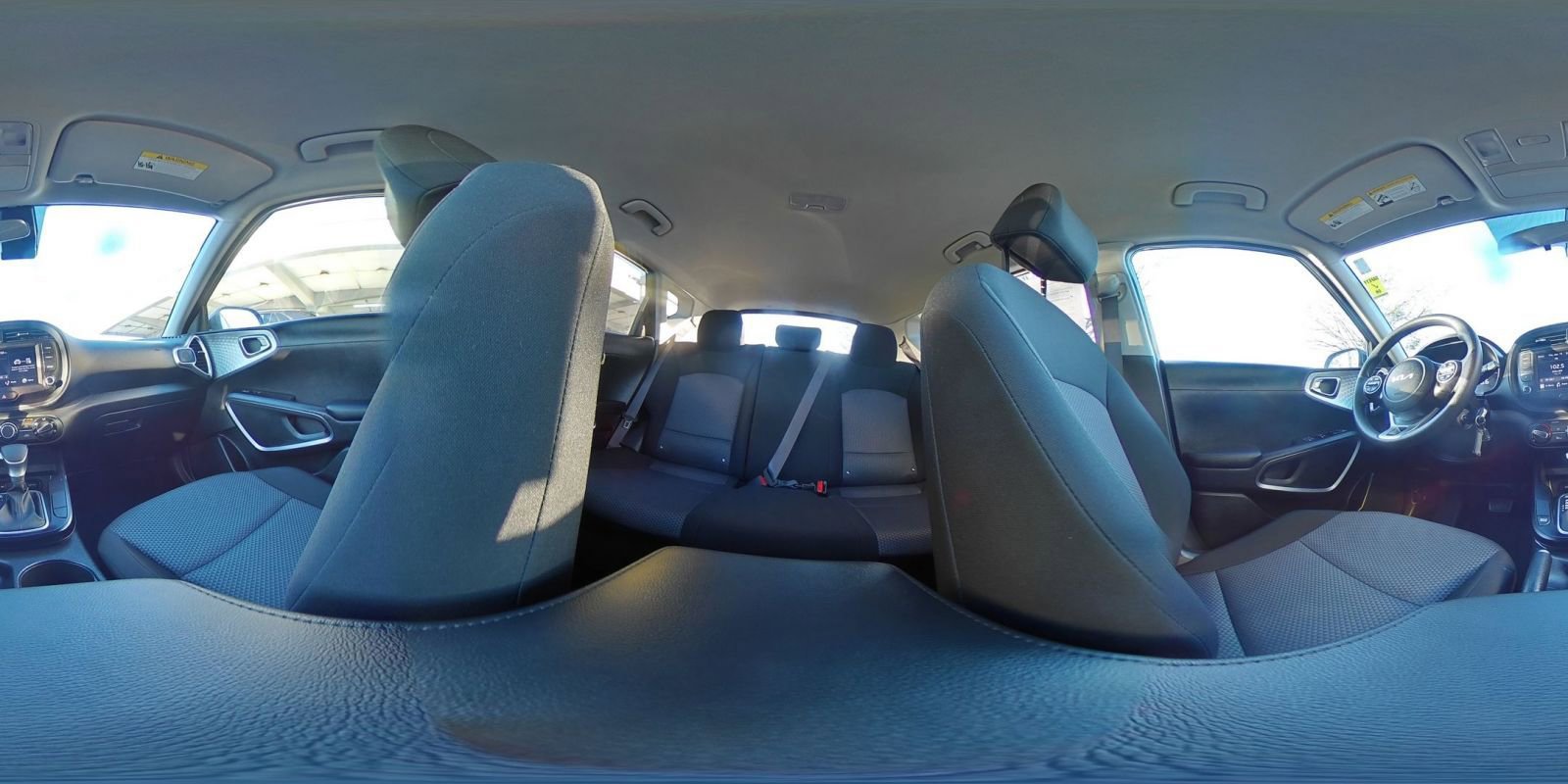 Used 2025 Kia Soul LX w/ LX Technology Package image 40