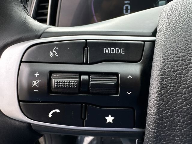 Used 2025 Kia Sportage EX image 34