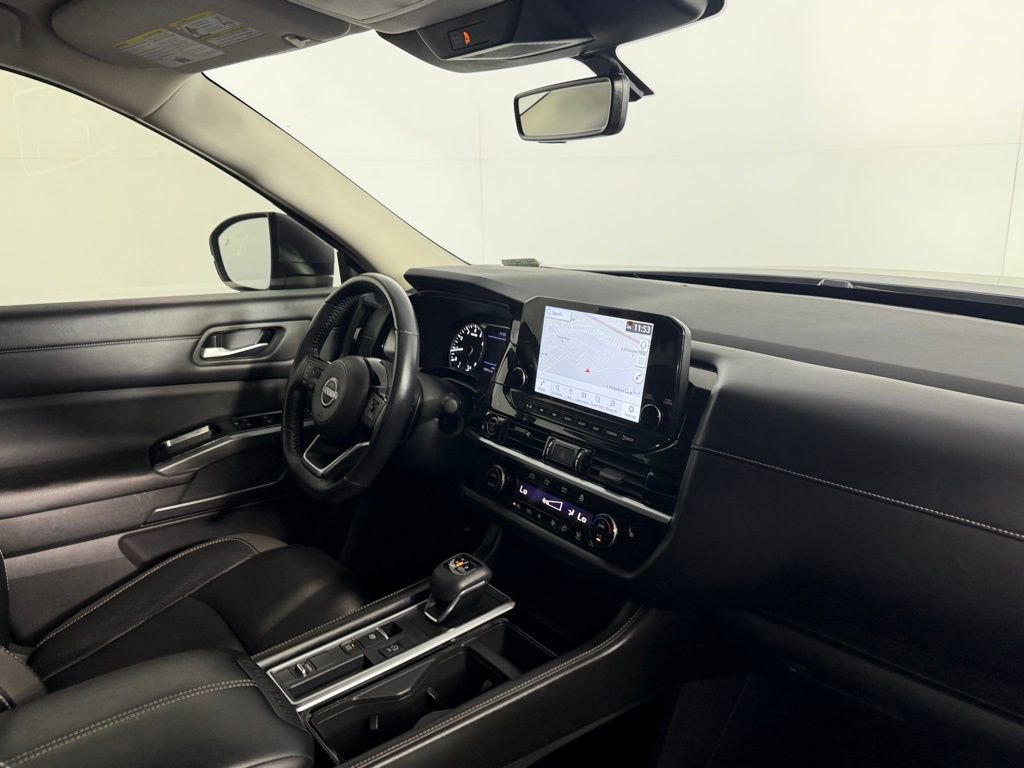 Used 2023 Nissan Pathfinder SL image 31