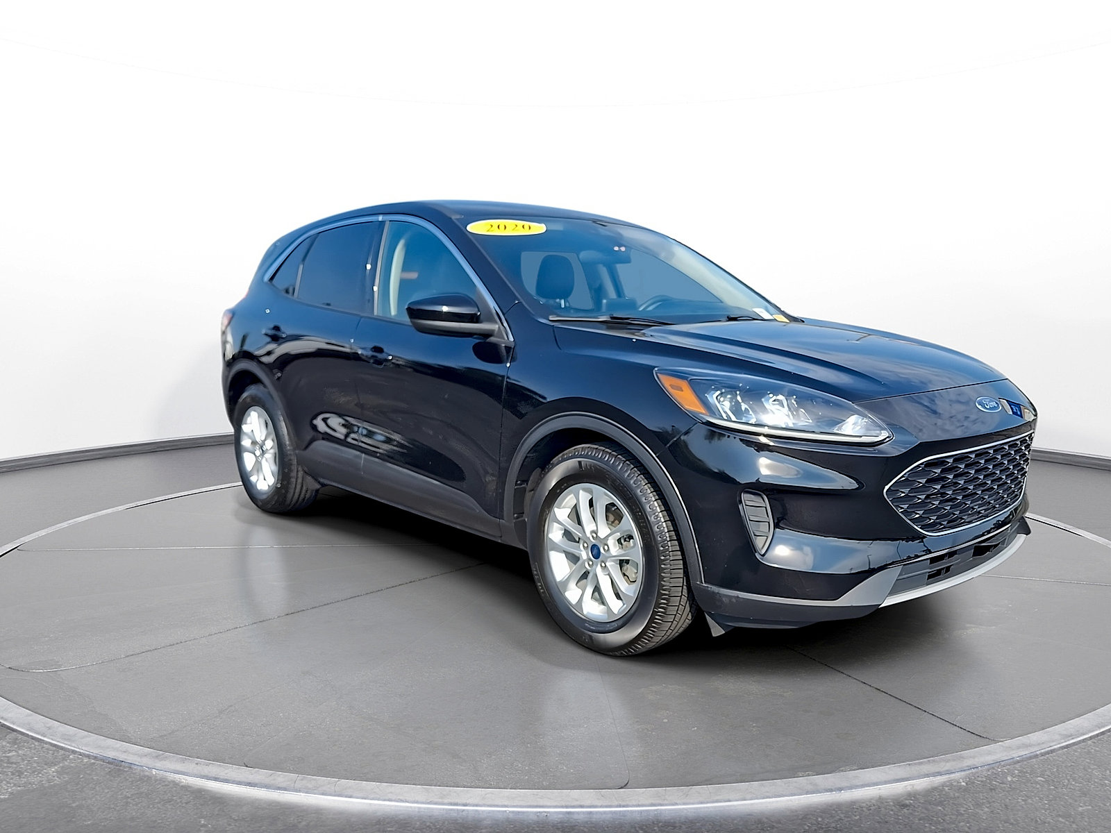 Used 2020 Ford Escape SE FWD image 2