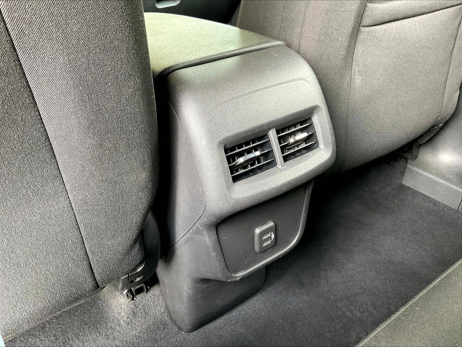 Used 2022 Chevrolet Equinox LT FWD image 10