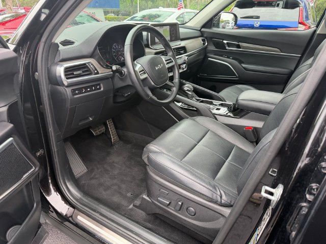 Used 2022 Kia Telluride SX w/ Towing Package FWD image 9