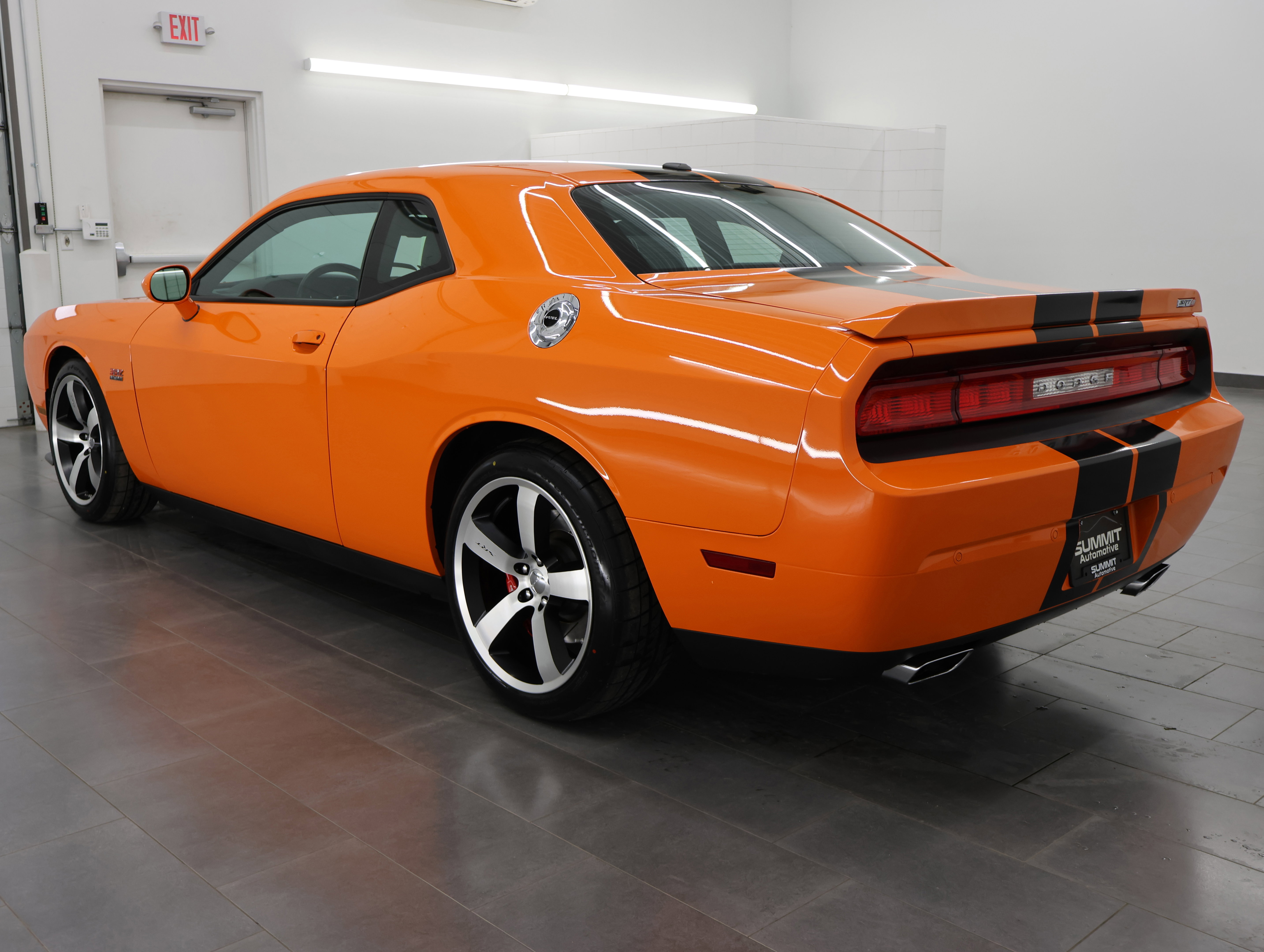 Used 2014 Dodge Challenger SRT8 image 5