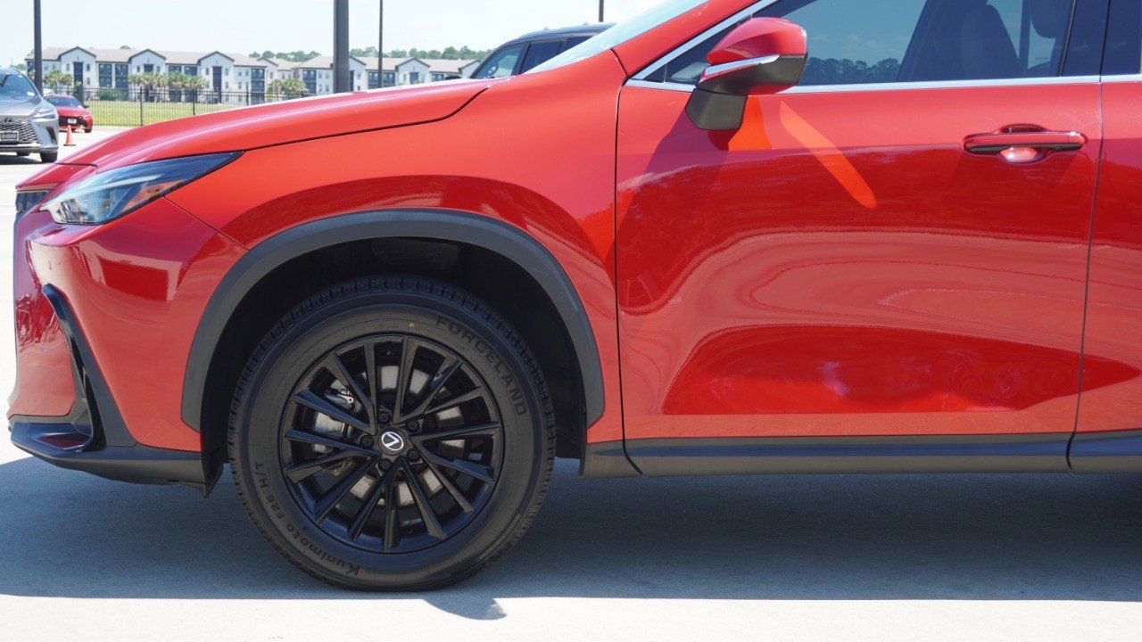 Used 2024 Lexus NX 250 FWD w/ Towing Package (2000 Lbs) image 10